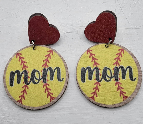 RTW Wood Mom Softball Heart